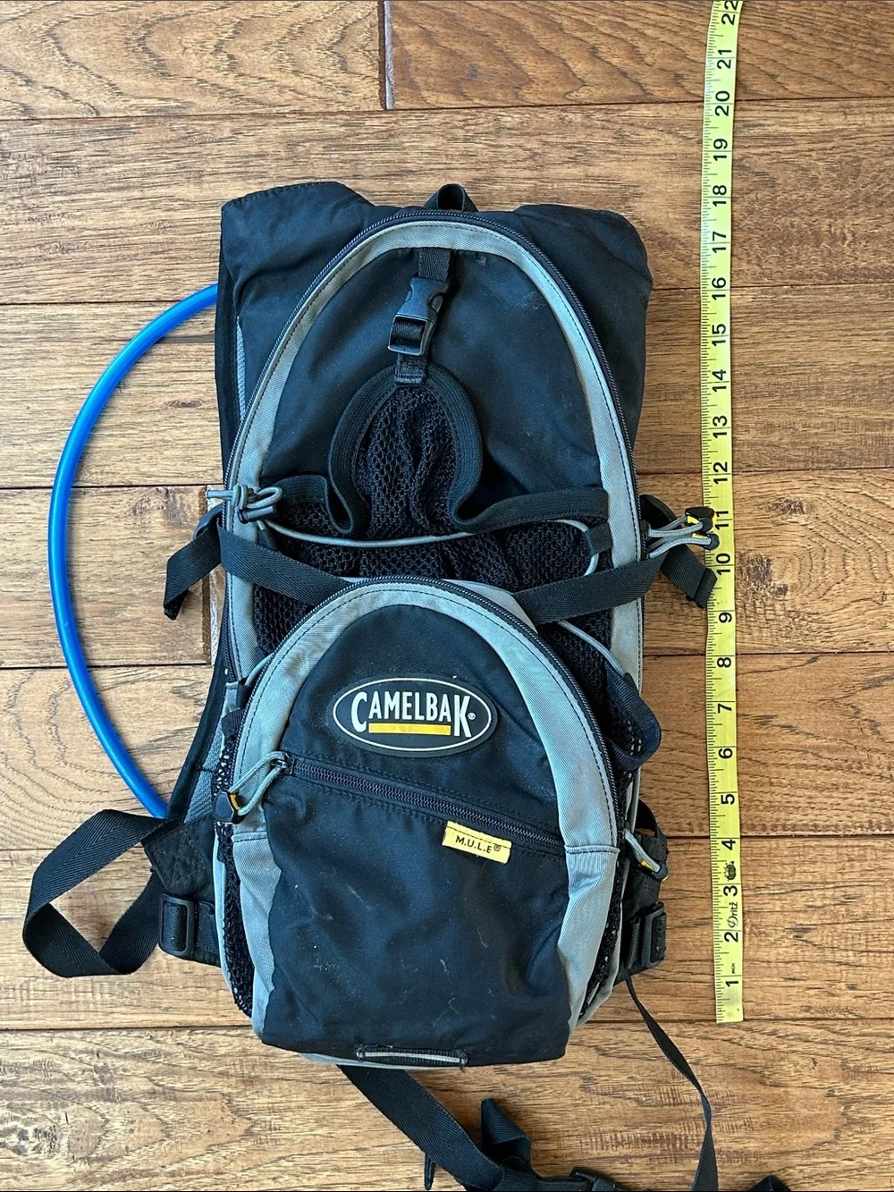 Camelbak M.U.L.E. Hydration Backpack 2 Liter 70 Oz Bladder Outdoor Hiking Bike